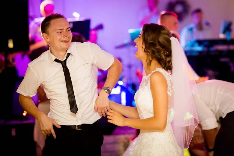 fotografia slubna slask, zdjecia slubne tychy, fotograf slubny pszczyna, zdjecia slubne slask, wesele markowy w pszczynie, slub w kosciele podwyzszenia krzyza w pszczynie, slub slask, zdjecia slubne katowice, dwoch fotografow na slub, fotografia slubna krakow, fotografia slubna bielsko, zdjecia slubne bielsko