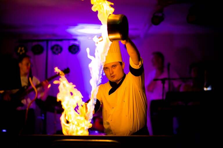 fotografia slubna slask, zdjecia slubne tychy, fotograf slubny pszczyna, zdjecia slubne slask, wesele markowy w pszczynie, slub w kosciele podwyzszenia krzyza w pszczynie, slub slask, zdjecia slubne katowice, dwoch fotografow na slub, fotografia slubna krakow, fotografia slubna bielsko, zdjecia slubne bielsko