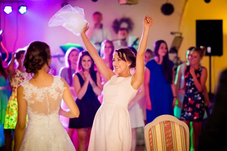 fotografia slubna slask, zdjecia slubne tychy, fotograf slubny pszczyna, zdjecia slubne slask, wesele markowy w pszczynie, slub w kosciele podwyzszenia krzyza w pszczynie, slub slask, zdjecia slubne katowice, dwoch fotografow na slub, fotografia slubna krakow, fotografia slubna bielsko, zdjecia slubne bielsko