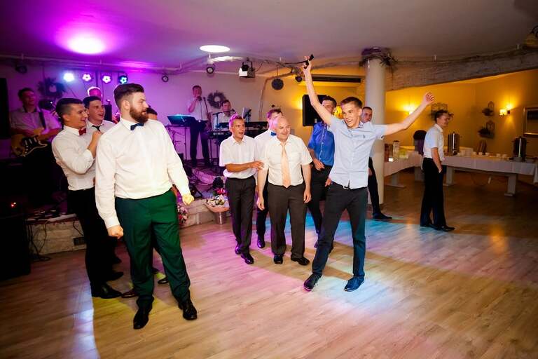 fotografia slubna slask, zdjecia slubne tychy, fotograf slubny pszczyna, zdjecia slubne slask, wesele markowy w pszczynie, slub w kosciele podwyzszenia krzyza w pszczynie, slub slask, zdjecia slubne katowice, dwoch fotografow na slub, fotografia slubna krakow, fotografia slubna bielsko, zdjecia slubne bielsko