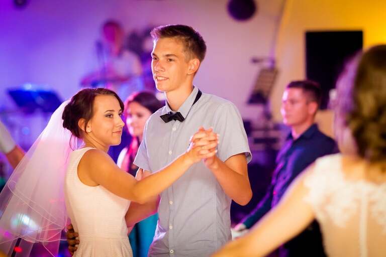 fotografia slubna slask, zdjecia slubne tychy, fotograf slubny pszczyna, zdjecia slubne slask, wesele markowy w pszczynie, slub w kosciele podwyzszenia krzyza w pszczynie, slub slask, zdjecia slubne katowice, dwoch fotografow na slub, fotografia slubna krakow, fotografia slubna bielsko, zdjecia slubne bielsko