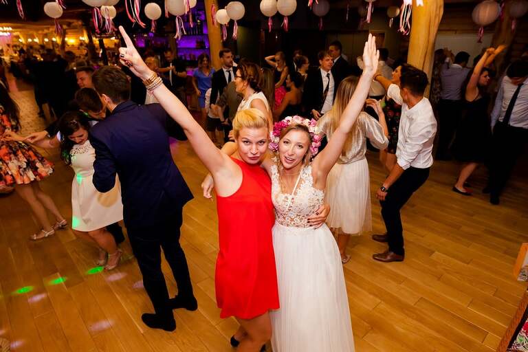 fotograf slubny czestochowa, fotografia slubna slask, fotografia slubna katowice, zdjecia slubne katowice, fotograf slubny katowice, zdjecia slubne czestochowa, fotografia slubna czestochowa, zdjecia slubne bielsko, wesele pod grzybkiem czestochowa, wesele pod grzybkiem zawady, fotograf slubny bielsko, zdjecia slubne slask, slub w kosciele sw otylii w redzinach, kosciol sw otylii redziny, dwoch fotografow na slub, fotografia slubna krakow, artystyczna fotografia slubna,