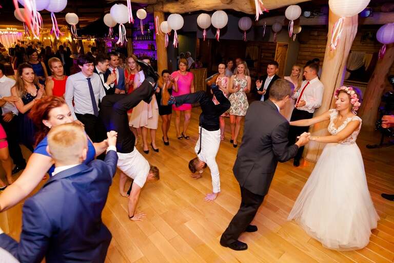 fotograf slubny czestochowa, fotografia slubna slask, fotografia slubna katowice, zdjecia slubne katowice, fotograf slubny katowice, zdjecia slubne czestochowa, fotografia slubna czestochowa, zdjecia slubne bielsko, wesele pod grzybkiem czestochowa, wesele pod grzybkiem zawady, fotograf slubny bielsko, zdjecia slubne slask, slub w kosciele sw otylii w redzinach, kosciol sw otylii redziny, dwoch fotografow na slub, fotografia slubna krakow, artystyczna fotografia slubna,