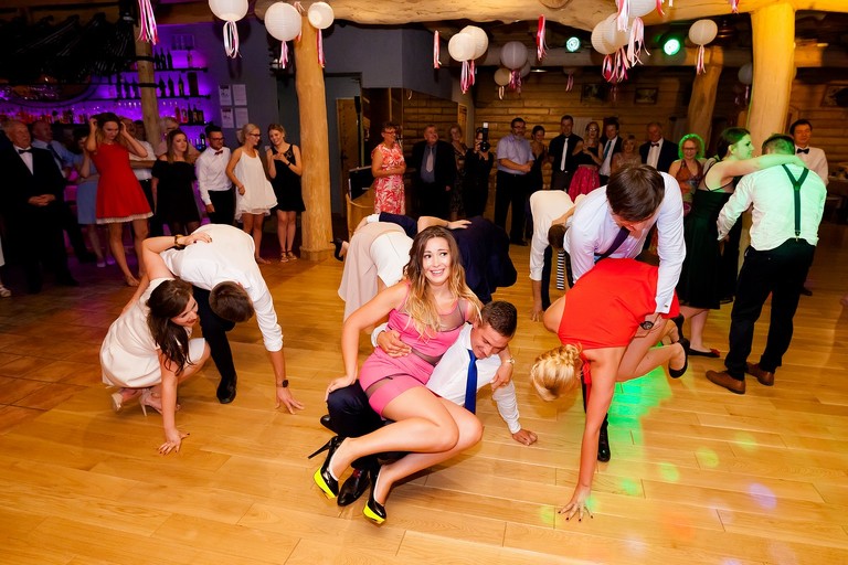 fotograf slubny czestochowa, fotografia slubna slask, fotografia slubna katowice, zdjecia slubne katowice, fotograf slubny katowice, zdjecia slubne czestochowa, fotografia slubna czestochowa, zdjecia slubne bielsko, wesele pod grzybkiem czestochowa, wesele pod grzybkiem zawady, fotograf slubny bielsko, zdjecia slubne slask, slub w kosciele sw otylii w redzinach, kosciol sw otylii redziny, dwoch fotografow na slub, fotografia slubna krakow, artystyczna fotografia slubna,