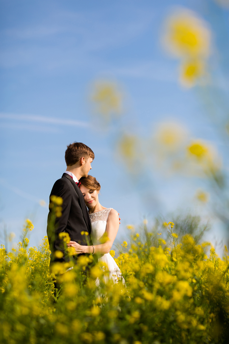 wiosenna sesja slubna, wiosenny plener slubny, sesja slubna w rzepaku, plener slubny rzepak, fotografia slubna krakow, zdjecia slubne krakow, plener slubny w lesie, www.magiaobrazu.com, fotografia slubna, romantyczna sesja slubna, fotografia ślubna, piekny plener slubny, piekna sesja slubna, fotograf ślubny Kraków, fotografowie ślubni, fotograf slask,dwóch fotografów na ślub, Anna i Jacek Bieniek, zdjęcia ślubne śląsk,