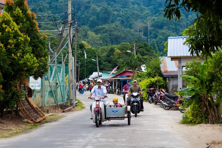 co zobaczyc w malezji, najlepsze miejsca w malezji, co odwiedzic w malezji, wakacje w malezji, malezja najlepsze miejsca, fotografie z podrozy, zdjecia z podrozy, zdjecia z malezjii, Tioman, Pangkor, Langkawi, Penang, fotografie z malezji, fotografia podroznicza, travel photography, travel photos, asia photos, malaysia, malaysiani photos, malaysia photography, malaysia travel, best places in malaysia, www.magiaobrazu.com, malezja, pinang, zdjecia z wakacji, zdjecia z azji, fotografie z azji, podroz po azji