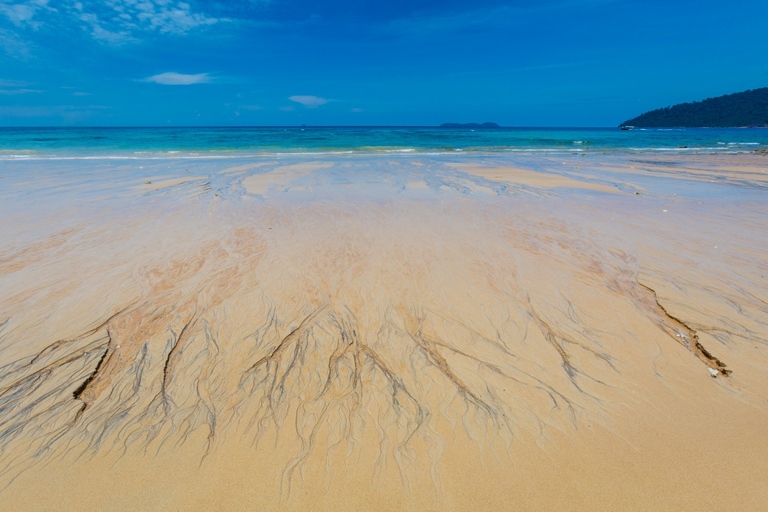 co zobaczyc w malezji, najlepsze miejsca w malezji, co odwiedzic w malezji, wakacje w malezji, malezja najlepsze miejsca, fotografie z podrozy, zdjecia z podrozy, zdjecia z malezjii, Tioman, Pangkor, Langkawi, Penang, fotografie z malezji, fotografia podroznicza, travel photography, travel photos, asia photos, malaysia, malaysiani photos, malaysia photography, malaysia travel, best places in malaysia, www.magiaobrazu.com, malezja, pinang, zdjecia z wakacji, zdjecia z azji, fotografie z azji, podroz po azji