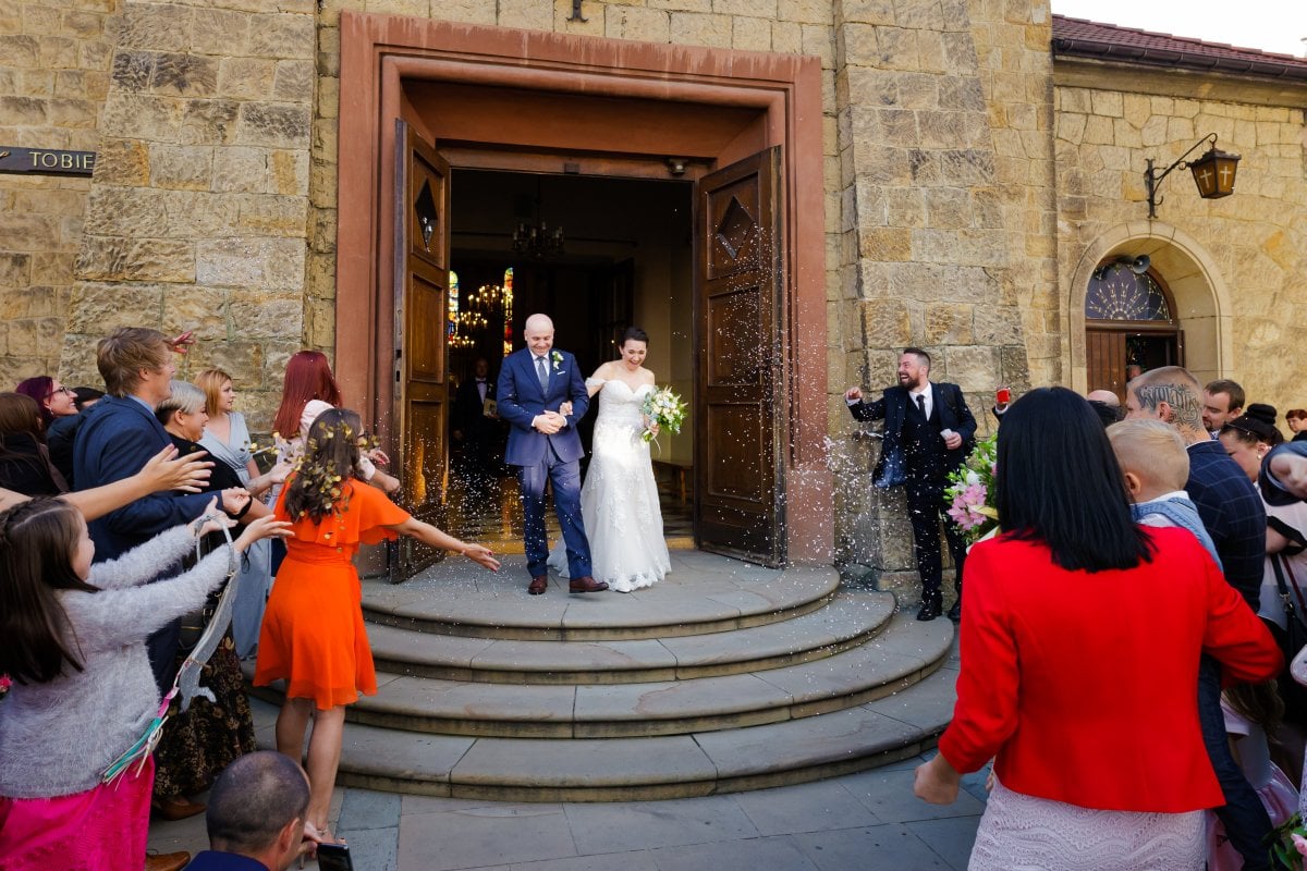 fotografia slubna slask, fotografia slubna katowice, zdjecia slubne katowice, fotograf slubny slask, fotograf na slub slask, dworek kociolek dobczyce, wesele w dworku kociolek w dobczycach, kosciol wspomozenia wiernych dobczyce, slub w kosciele wspomozenia wiernych w dobczycach, zdjecia slubne myslenice, fotografia slubna myslenice, fotograf slubny krakow, zdjecia slubne bielsko, zdjecia slubne mikolow, fotografia slubna bielsko, dwoch fotografow na slub, fotografia slubna krakow, fotograf na slub krakow, zdjecia slubne krakow,