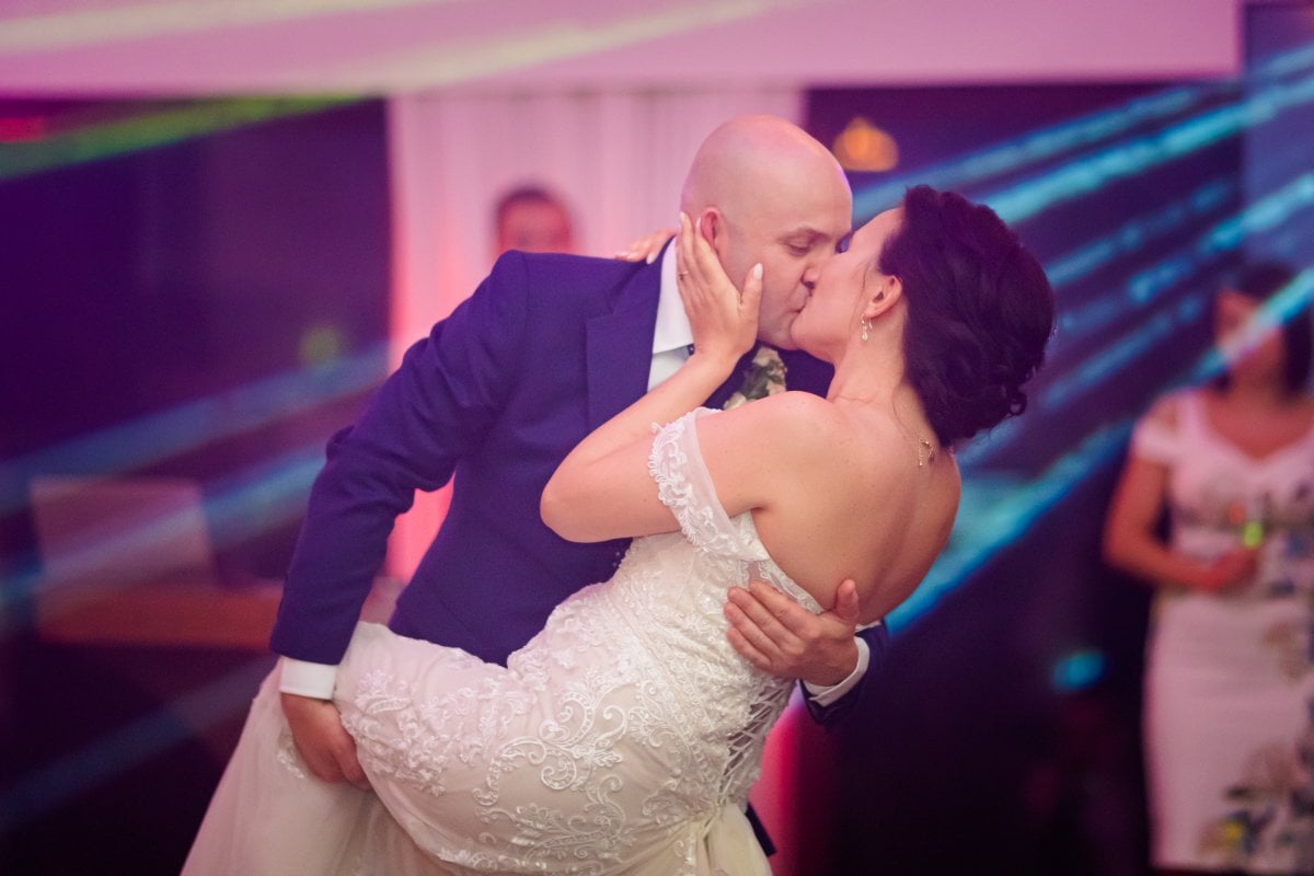 fotografia slubna slask, fotografia slubna katowice, zdjecia slubne katowice, fotograf slubny slask, fotograf na slub slask, dworek kociolek dobczyce, wesele w dworku kociolek w dobczycach, kosciol wspomozenia wiernych dobczyce, slub w kosciele wspomozenia wiernych w dobczycach, zdjecia slubne myslenice, fotografia slubna myslenice, fotograf slubny krakow, zdjecia slubne bielsko, zdjecia slubne mikolow, fotografia slubna bielsko, dwoch fotografow na slub, fotografia slubna krakow, fotograf na slub krakow, zdjecia slubne krakow,