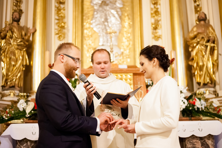 fotografia slubna, zdjecia slubne bielsko, fotograf slubny bielsko, www.magiaobrazu.com, zdjecia slubne wadowice, fotografia slubna wadowice, zdjecia slubne malopolska, magnolia budzow, fotograf wadowice, zdjecia slubne cieszyn, bazylika w wadowicach, slub w bazylice wadowice, dwoch fotografow na slub, zdjecia slubne malopolska, ogorki kapela na slub, zespol goralski na wesele,