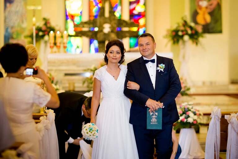 fotografia slubna slask, zdjecia slubne tychy, fotograf slubny tychy, zdjecia slubne slask, wesele aros tychy, slub w koscielew ledzinach, wesele w hotelu aros, slub slask, zdjecia slubne katowice, dwoch fotografow na slub, fotografia slubna krakow, fotografia slubna bielsko, zdjecia slubne bielsko