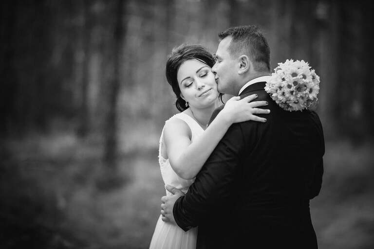 fotografia slubna slask, zdjecia slubne tychy, fotograf slubny tychy, zdjecia slubne slask, wesele aros tychy, slub w koscielew ledzinach, wesele w hotelu aros, slub slask, zdjecia slubne katowice, dwoch fotografow na slub, fotografia slubna krakow, fotografia slubna bielsko, zdjecia slubne bielsko