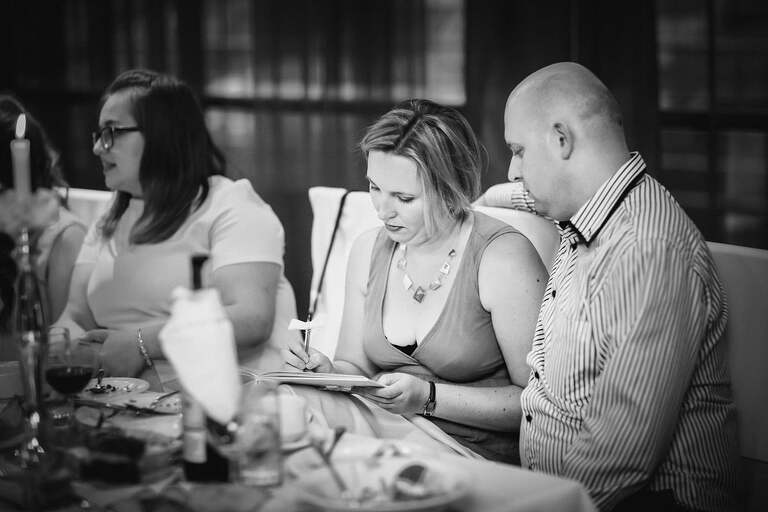 fotografia slubna slask, zdjecia slubne tychy, fotograf slubny tychy, zdjecia slubne slask, wesele aros tychy, slub w koscielew ledzinach, wesele w hotelu aros, slub slask, zdjecia slubne katowice, dwoch fotografow na slub, fotografia slubna krakow, fotografia slubna bielsko, zdjecia slubne bielsko