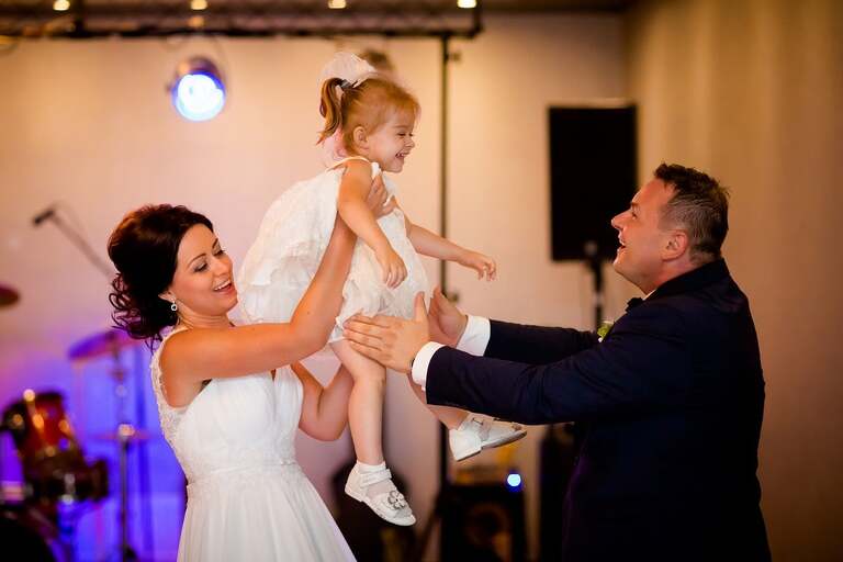 fotografia slubna slask, zdjecia slubne tychy, fotograf slubny tychy, zdjecia slubne slask, wesele aros tychy, slub w koscielew ledzinach, wesele w hotelu aros, slub slask, zdjecia slubne katowice, dwoch fotografow na slub, fotografia slubna krakow, fotografia slubna bielsko, zdjecia slubne bielsko