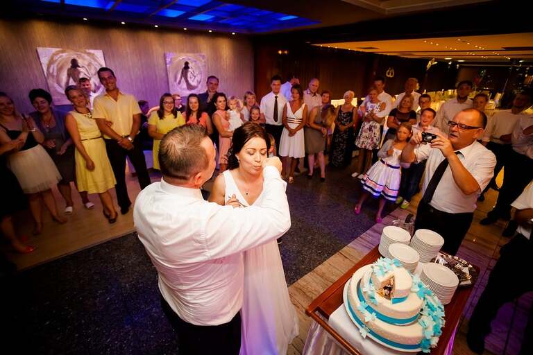 fotografia slubna slask, zdjecia slubne tychy, fotograf slubny tychy, zdjecia slubne slask, wesele aros tychy, slub w koscielew ledzinach, wesele w hotelu aros, slub slask, zdjecia slubne katowice, dwoch fotografow na slub, fotografia slubna krakow, fotografia slubna bielsko, zdjecia slubne bielsko