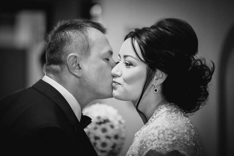 fotografia slubna slask, zdjecia slubne tychy, fotograf slubny tychy, zdjecia slubne slask, wesele aros tychy, slub w koscielew ledzinach, wesele w hotelu aros, slub slask, zdjecia slubne katowice, dwoch fotografow na slub, fotografia slubna krakow, fotografia slubna bielsko, zdjecia slubne bielsko