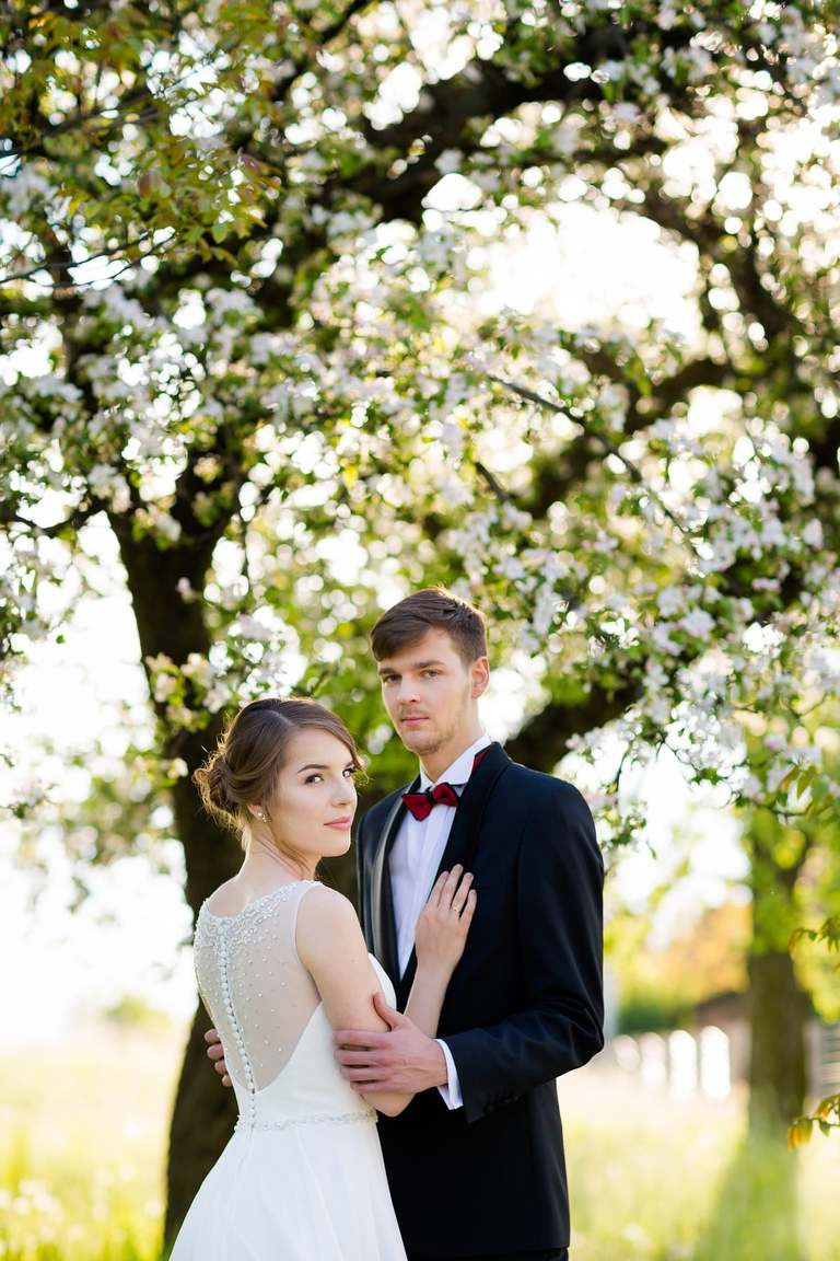 wiosenna sesja slubna, wiosenny plener slubny, sesja slubna w rzepaku, plener slubny rzepak, fotografia slubna krakow, zdjecia slubne krakow, plener slubny w lesie, www.magiaobrazu.com, fotografia slubna, romantyczna sesja slubna, fotografia ślubna, piekny plener slubny, piekna sesja slubna, fotograf ślubny Kraków, fotografowie ślubni, fotograf slask,dwóch fotografów na ślub, Anna i Jacek Bieniek, zdjęcia ślubne śląsk,