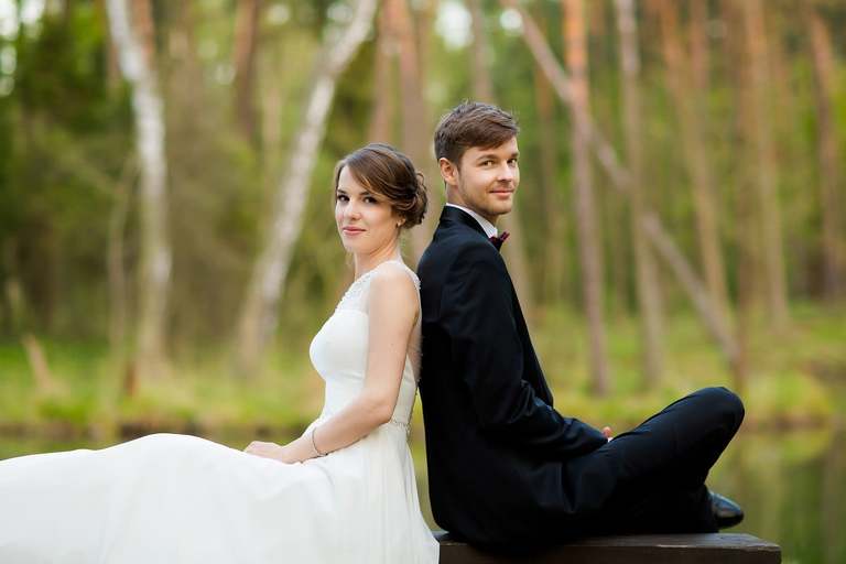 wiosenna sesja slubna, wiosenny plener slubny, sesja slubna w rzepaku, plener slubny rzepak, fotografia slubna krakow, zdjecia slubne krakow, plener slubny w lesie, www.magiaobrazu.com, fotografia slubna, romantyczna sesja slubna, fotografia ślubna, piekny plener slubny, piekna sesja slubna, fotograf ślubny Kraków, fotografowie ślubni, fotograf slask,dwóch fotografów na ślub, Anna i Jacek Bieniek, zdjęcia ślubne śląsk,