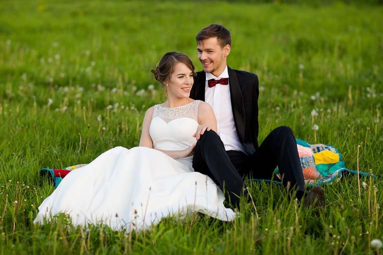 wiosenna sesja slubna, wiosenny plener slubny, sesja slubna w rzepaku, plener slubny rzepak, fotografia slubna krakow, zdjecia slubne krakow, plener slubny w lesie, www.magiaobrazu.com, fotografia slubna, romantyczna sesja slubna, fotografia ślubna, piekny plener slubny, piekna sesja slubna, fotograf ślubny Kraków, fotografowie ślubni, fotograf slask,dwóch fotografów na ślub, Anna i Jacek Bieniek, zdjęcia ślubne śląsk,