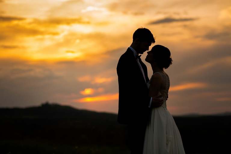 wiosenna sesja slubna, wiosenny plener slubny, sesja slubna w rzepaku, plener slubny rzepak, fotografia slubna krakow, zdjecia slubne krakow, plener slubny w lesie, www.magiaobrazu.com, fotografia slubna, romantyczna sesja slubna, fotografia ślubna, piekny plener slubny, piekna sesja slubna, fotograf ślubny Kraków, fotografowie ślubni, fotograf slask,dwóch fotografów na ślub, Anna i Jacek Bieniek, zdjęcia ślubne śląsk,