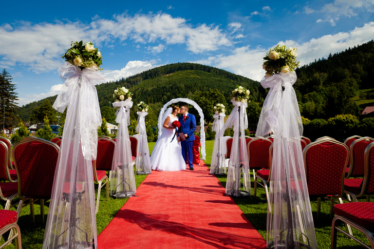 plenerowy slub slask, slub plenerowy w beskidach, slub w alpinie, wesele w alpinie, plenerowa ceremonia alpin, ceremonia w plenerze alpin, wesele w hotelu Alpin w Szczyrku, wesele w alpinie szczyrk, fotografia slubna szczyrk, zdjecia slubne szczyrk, fotograf slubny szczyrk, fotografia slubna slask, fotografia slubna katowice, zdjecia slubne katowice, fotograf slubny katowice, zdjecia slubne bielsko, dwoch fotografow na slub, fotografia slubna krakow,