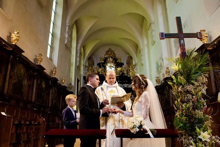 fotografia slubna, fotografia slubna krakow, zdjecia slubne krakow, fotograf slubny krakow, fotograf na wesele krakow, slub w Opactwie Benedyktynow w Tyncu, slub klasztor Tyniec, wesele Kasztel Kajasowka w Rybnej, wesele w Kajasowce Rybna, zdjecia slubne bielsko, fotograf slubny bielsko, www.magiaobrazu.com, zdjecia slubne bielsko, fotografia slubna slask, fotograf cieszyn, zdjecia slubne cieszyn