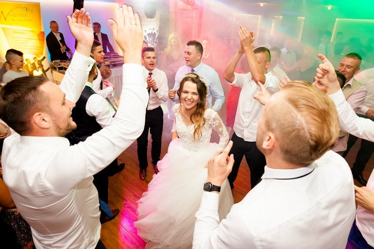 fotografia slubna, fotografia slubna krakow, zdjecia slubne krakow, fotograf slubny krakow, fotograf na wesele krakow, slub w Opactwie Benedyktynow w Tyncu, slub klasztor Tyniec, wesele Kasztel Kajasowka w Rybnej, wesele w Kajasowce Rybna, zdjecia slubne bielsko, fotograf slubny bielsko, www.magiaobrazu.com, zdjecia slubne bielsko, fotografia slubna slask, fotograf cieszyn, zdjecia slubne cieszyn