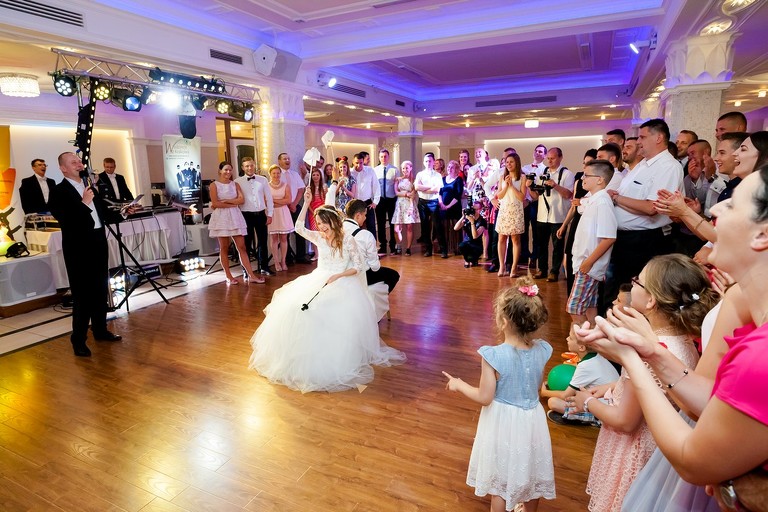 fotografia slubna, fotografia slubna krakow, zdjecia slubne krakow, fotograf slubny krakow, fotograf na wesele krakow, slub w Opactwie Benedyktynow w Tyncu, slub klasztor Tyniec, wesele Kasztel Kajasowka w Rybnej, wesele w Kajasowce Rybna, zdjecia slubne bielsko, fotograf slubny bielsko, www.magiaobrazu.com, zdjecia slubne bielsko, fotografia slubna slask, fotograf cieszyn, zdjecia slubne cieszyn