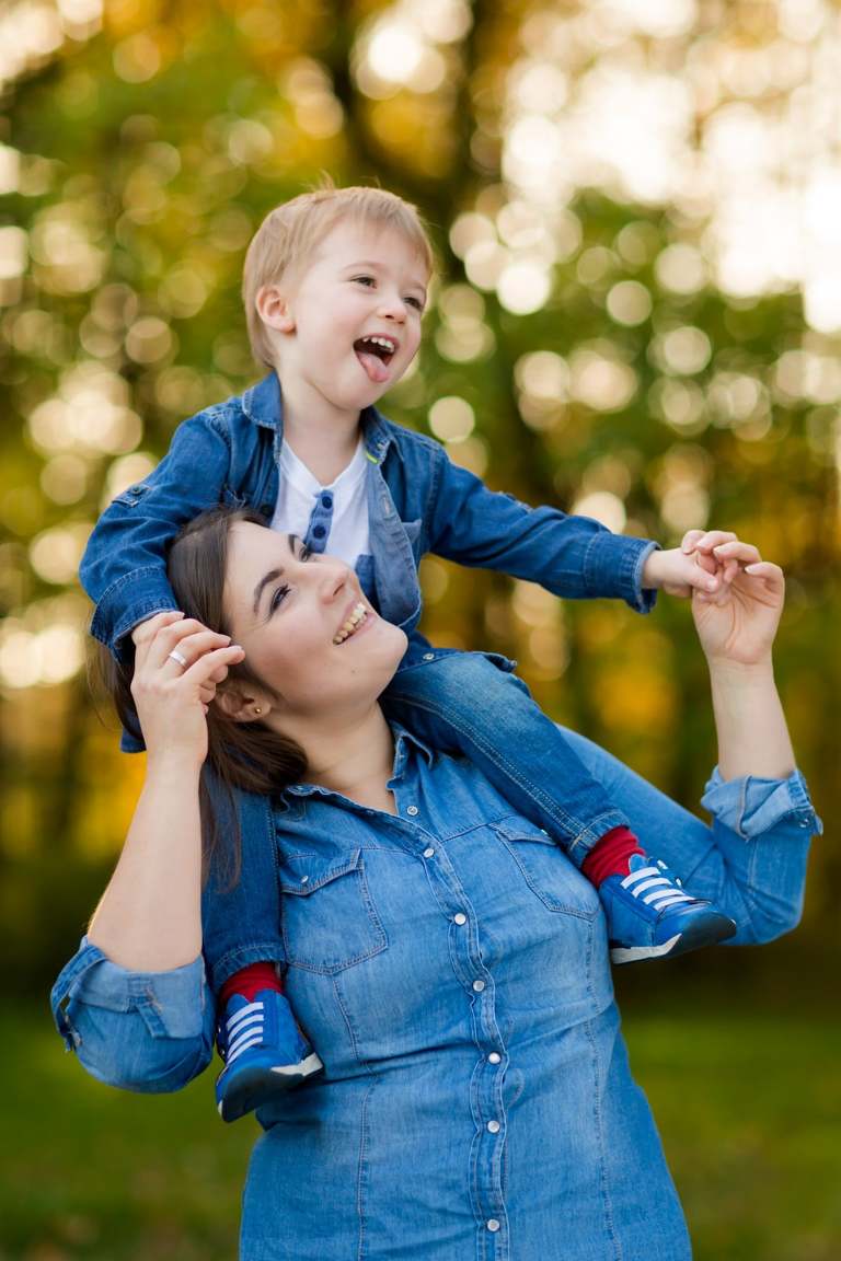 lifestylowa sesja rodzinna pszczyna, lifestylowe sesje rodzinne pszczyna, sesje dzieciece pszczyna, zdjecia dzieciece pszczyna, fotografia noworodkowa pszczyna, sesja rodzinna bielsko, fotografia rodzinna slask, zdjecia portretowe pszczyna, sesja portretowa bielsko, zdjecia w plenerze bielsko, rodzina w plenerze slask, fotografia dziecieca bielsko, zdjecia dzieci bielsko, fotografia rodzinna bielsko-biala, fotografia rodzinna slask, zdjecia ludzi slask, zdjecia dla rodzin, fotograf fotograf rodzinny slask, , fotograf czechowice, fotografia bielsko, zdjecia slask, www.magiaobrazu.com,