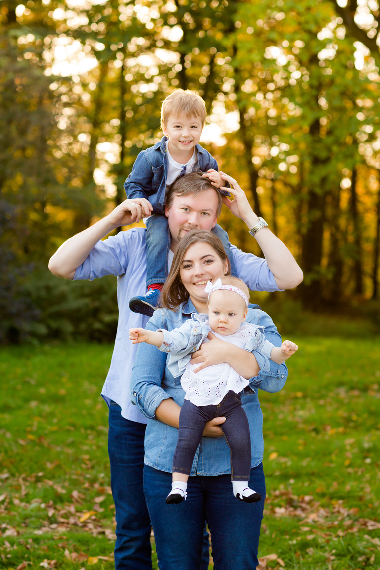 lifestylowa sesja rodzinna pszczyna, lifestylowe sesje rodzinne pszczyna, sesje dzieciece pszczyna, zdjecia dzieciece pszczyna, fotografia noworodkowa pszczyna, sesja rodzinna bielsko, fotografia rodzinna slask, zdjecia portretowe pszczyna, sesja portretowa bielsko, zdjecia w plenerze bielsko, rodzina w plenerze slask, fotografia dziecieca bielsko, zdjecia dzieci bielsko, fotografia rodzinna bielsko-biala, fotografia rodzinna slask, zdjecia ludzi slask, zdjecia dla rodzin, fotograf fotograf rodzinny slask, , fotograf czechowice, fotografia bielsko, zdjecia slask, www.magiaobrazu.com,