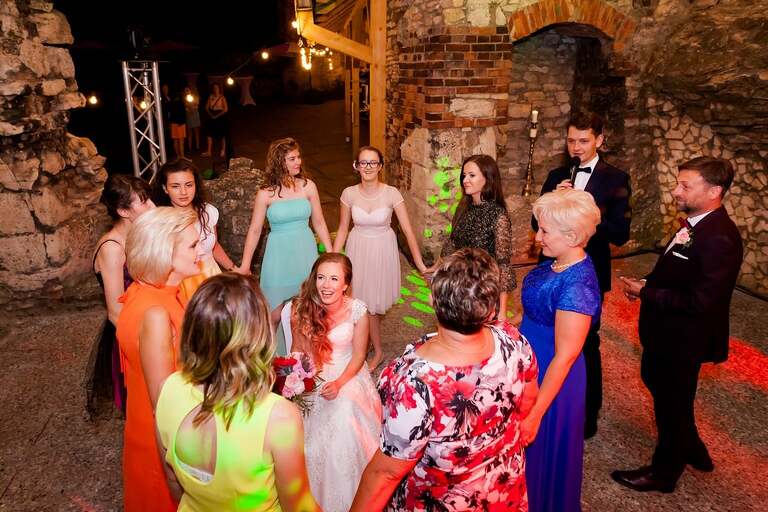 slub w ogrodziencu, wesele w ogrodziencu, wesele na zamku slask, slub na zamku, wyjatkowy slub, oryginalne miejsce na slub slask, slub ogrodzieniec, wesele ogrodzieniec, magia obrazu, ceremonia slubna w plenerze slask, slub w plenerze slask, organizacja slubu czyni cuda, zdjecia slubne bielsko, fotograf slubny bielsko, fotografia slubna cieszyn, slub plenerowy slask, najlepsza fotografia slubna slask, www.magiaobrazu.com, zdjecia slubne bielsko, fotografia slubna slask, zdjecia slubne zywiec, zdjecia slubne cieszyn, dwoch fotografow na slub, zdjecia slubne slask,