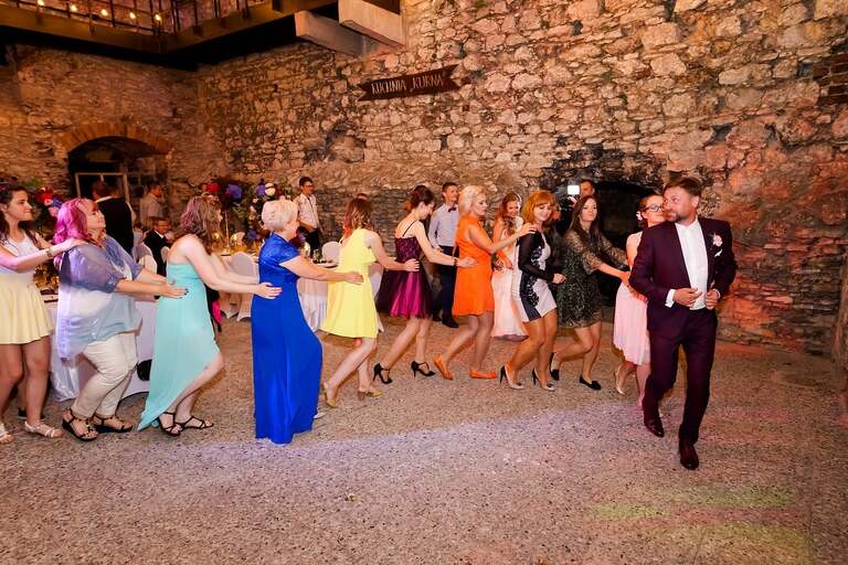 slub w ogrodziencu, wesele w ogrodziencu, wesele na zamku slask, slub na zamku, wyjatkowy slub, oryginalne miejsce na slub slask, slub ogrodzieniec, wesele ogrodzieniec, magia obrazu, ceremonia slubna w plenerze slask, slub w plenerze slask, organizacja slubu czyni cuda, zdjecia slubne bielsko, fotograf slubny bielsko, fotografia slubna cieszyn, slub plenerowy slask, najlepsza fotografia slubna slask, www.magiaobrazu.com, zdjecia slubne bielsko, fotografia slubna slask, zdjecia slubne zywiec, zdjecia slubne cieszyn, dwoch fotografow na slub, zdjecia slubne slask,