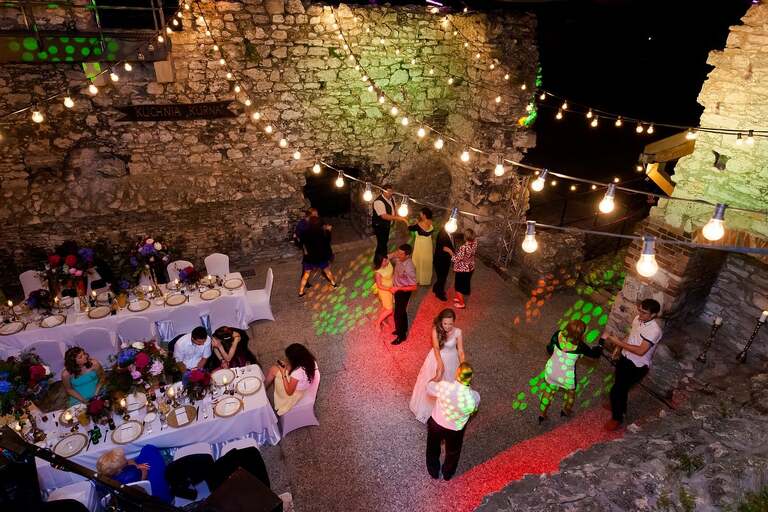 slub w ogrodziencu, wesele w ogrodziencu, wesele na zamku slask, slub na zamku, wyjatkowy slub, oryginalne miejsce na slub slask, slub ogrodzieniec, wesele ogrodzieniec, magia obrazu, ceremonia slubna w plenerze slask, slub w plenerze slask, organizacja slubu czyni cuda, zdjecia slubne bielsko, fotograf slubny bielsko, fotografia slubna cieszyn, slub plenerowy slask, najlepsza fotografia slubna slask, www.magiaobrazu.com, zdjecia slubne bielsko, fotografia slubna slask, zdjecia slubne zywiec, zdjecia slubne cieszyn, dwoch fotografow na slub, zdjecia slubne slask,