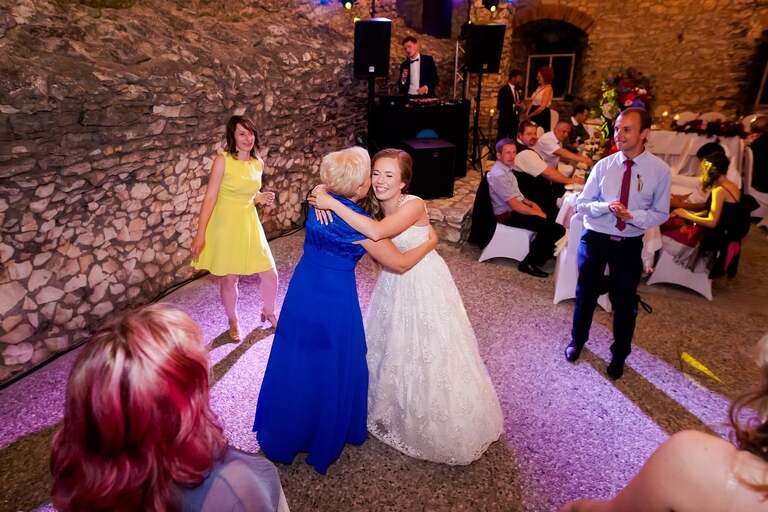 slub w ogrodziencu, wesele w ogrodziencu, wesele na zamku slask, slub na zamku, wyjatkowy slub, oryginalne miejsce na slub slask, slub ogrodzieniec, wesele ogrodzieniec, magia obrazu, ceremonia slubna w plenerze slask, slub w plenerze slask, organizacja slubu czyni cuda, zdjecia slubne bielsko, fotograf slubny bielsko, fotografia slubna cieszyn, slub plenerowy slask, najlepsza fotografia slubna slask, www.magiaobrazu.com, zdjecia slubne bielsko, fotografia slubna slask, zdjecia slubne zywiec, zdjecia slubne cieszyn, dwoch fotografow na slub, zdjecia slubne slask,