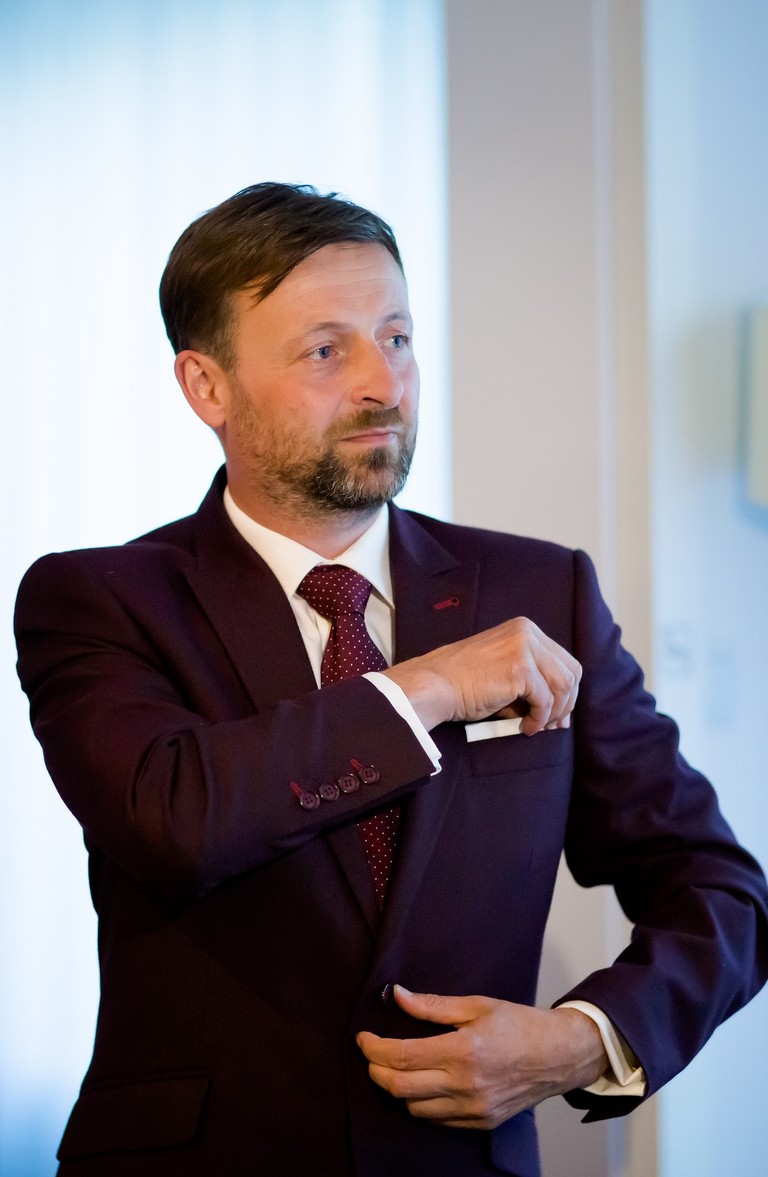 slub w ogrodziencu, wesele w ogrodziencu, wesele na zamku slask, slub na zamku, wyjatkowy slub, oryginalne miejsce na slub slask, slub ogrodzieniec, wesele ogrodzieniec, magia obrazu, ceremonia slubna w plenerze slask, slub w plenerze slask, organizacja slubu czyni cuda, zdjecia slubne bielsko, fotograf slubny bielsko, fotografia slubna cieszyn, slub plenerowy slask, najlepsza fotografia slubna slask, www.magiaobrazu.com, zdjecia slubne bielsko, fotografia slubna slask, zdjecia slubne zywiec, zdjecia slubne cieszyn, dwoch fotografow na slub, zdjecia slubne slask,