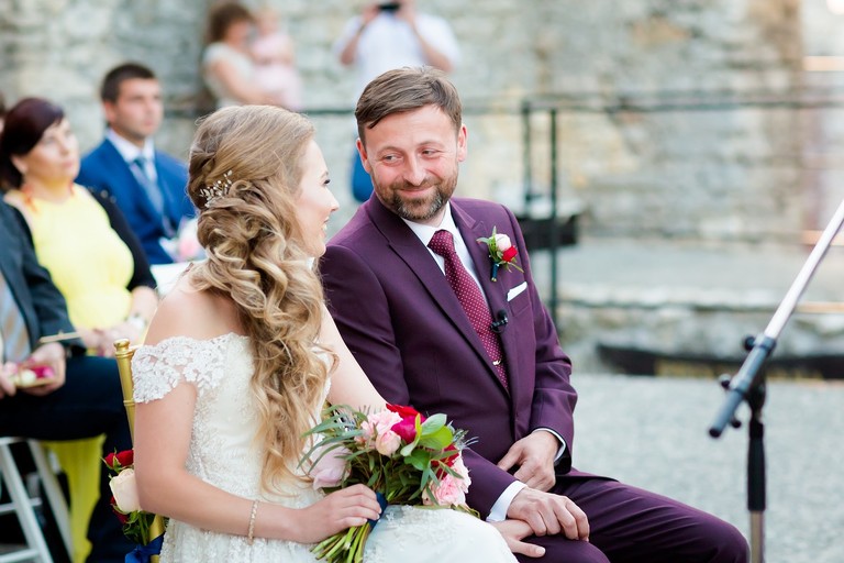 slub w ogrodziencu, wesele w ogrodziencu, wesele na zamku slask, slub na zamku, wyjatkowy slub, oryginalne miejsce na slub slask, slub ogrodzieniec, wesele ogrodzieniec, magia obrazu, ceremonia slubna w plenerze slask, slub w plenerze slask, organizacja slubu czyni cuda, zdjecia slubne bielsko, fotograf slubny bielsko, fotografia slubna cieszyn, slub plenerowy slask, najlepsza fotografia slubna slask, www.magiaobrazu.com, zdjecia slubne bielsko, fotografia slubna slask, zdjecia slubne zywiec, zdjecia slubne cieszyn, dwoch fotografow na slub, zdjecia slubne slask,