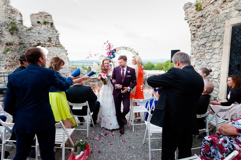 slub w ogrodziencu, wesele w ogrodziencu, wesele na zamku slask, slub na zamku, wyjatkowy slub, oryginalne miejsce na slub slask, slub ogrodzieniec, wesele ogrodzieniec, magia obrazu, ceremonia slubna w plenerze slask, slub w plenerze slask, organizacja slubu czyni cuda, zdjecia slubne bielsko, fotograf slubny bielsko, fotografia slubna cieszyn, slub plenerowy slask, najlepsza fotografia slubna slask, www.magiaobrazu.com, zdjecia slubne bielsko, fotografia slubna slask, zdjecia slubne zywiec, zdjecia slubne cieszyn, dwoch fotografow na slub, zdjecia slubne slask,