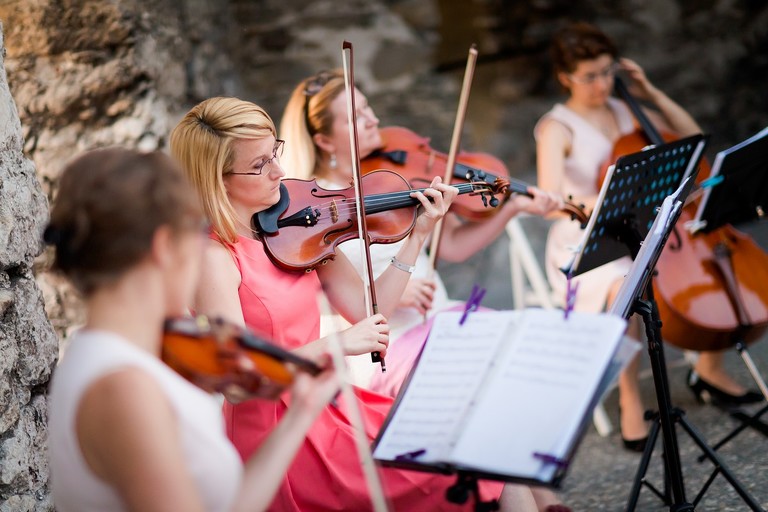 slub w ogrodziencu, wesele w ogrodziencu, wesele na zamku slask, slub na zamku, wyjatkowy slub, oryginalne miejsce na slub slask, slub ogrodzieniec, wesele ogrodzieniec, magia obrazu, ceremonia slubna w plenerze slask, slub w plenerze slask, organizacja slubu czyni cuda, zdjecia slubne bielsko, fotograf slubny bielsko, fotografia slubna cieszyn, slub plenerowy slask, najlepsza fotografia slubna slask, www.magiaobrazu.com, zdjecia slubne bielsko, fotografia slubna slask, zdjecia slubne zywiec, zdjecia slubne cieszyn, dwoch fotografow na slub, zdjecia slubne slask,