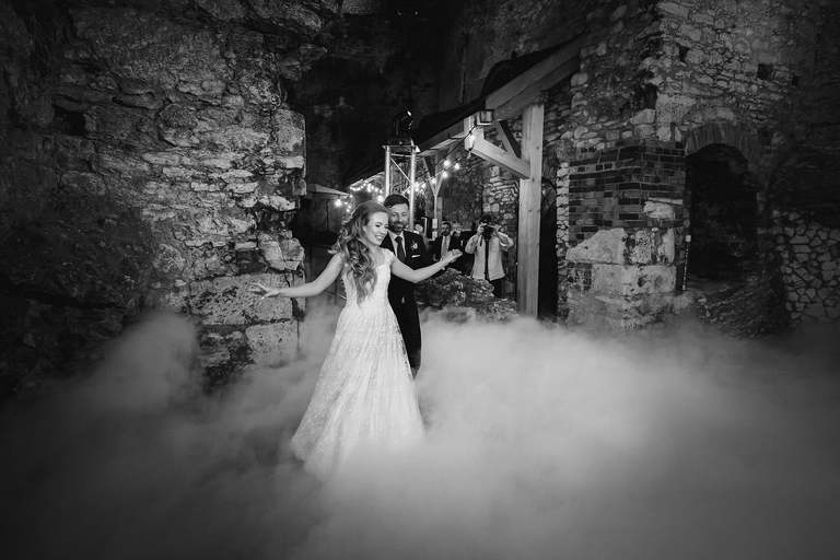 slub w ogrodziencu, wesele w ogrodziencu, wesele na zamku slask, slub na zamku, wyjatkowy slub, oryginalne miejsce na slub slask, slub ogrodzieniec, wesele ogrodzieniec, magia obrazu, ceremonia slubna w plenerze slask, slub w plenerze slask, organizacja slubu czyni cuda, zdjecia slubne bielsko, fotograf slubny bielsko, fotografia slubna cieszyn, slub plenerowy slask, najlepsza fotografia slubna slask, www.magiaobrazu.com, zdjecia slubne bielsko, fotografia slubna slask, zdjecia slubne zywiec, zdjecia slubne cieszyn, dwoch fotografow na slub, zdjecia slubne slask,