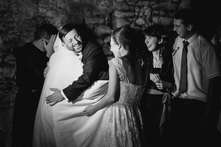 slub w ogrodziencu, wesele w ogrodziencu, wesele na zamku slask, slub na zamku, wyjatkowy slub, oryginalne miejsce na slub slask, slub ogrodzieniec, wesele ogrodzieniec, magia obrazu, ceremonia slubna w plenerze slask, slub w plenerze slask, organizacja slubu czyni cuda, zdjecia slubne bielsko, fotograf slubny bielsko, fotografia slubna cieszyn, slub plenerowy slask, najlepsza fotografia slubna slask, www.magiaobrazu.com, zdjecia slubne bielsko, fotografia slubna slask, zdjecia slubne zywiec, zdjecia slubne cieszyn, dwoch fotografow na slub, zdjecia slubne slask,