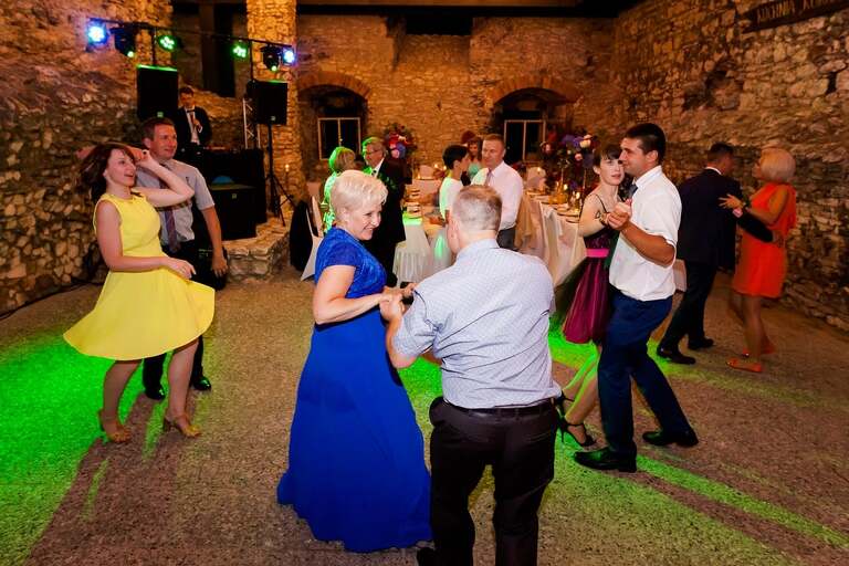 slub w ogrodziencu, wesele w ogrodziencu, wesele na zamku slask, slub na zamku, wyjatkowy slub, oryginalne miejsce na slub slask, slub ogrodzieniec, wesele ogrodzieniec, magia obrazu, ceremonia slubna w plenerze slask, slub w plenerze slask, organizacja slubu czyni cuda, zdjecia slubne bielsko, fotograf slubny bielsko, fotografia slubna cieszyn, slub plenerowy slask, najlepsza fotografia slubna slask, www.magiaobrazu.com, zdjecia slubne bielsko, fotografia slubna slask, zdjecia slubne zywiec, zdjecia slubne cieszyn, dwoch fotografow na slub, zdjecia slubne slask,