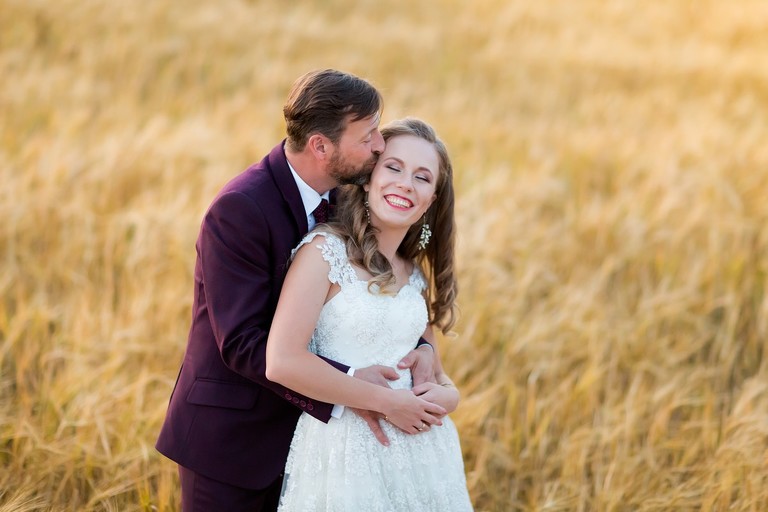 plener slubny na jurze, sesja slubna na jurze, plener slubny skalki slask, sesja slubna na skalkach slask, fotografia slubna slask, zdjecia slubne slask, fotografia slubna katowice, zdjecia slubne katowice, romantyczna sesja slubna slask, fotografia slubna czestochowa, zdjecia slubne zawiercie, zdjecia slubne bielsko, fotografia slubna bielsko, oryginalny plener slubny, oryginalna sesja slubna, sesja slubna z autem, www.magiaobrazu.com, Anna i Jacek Bieniek,