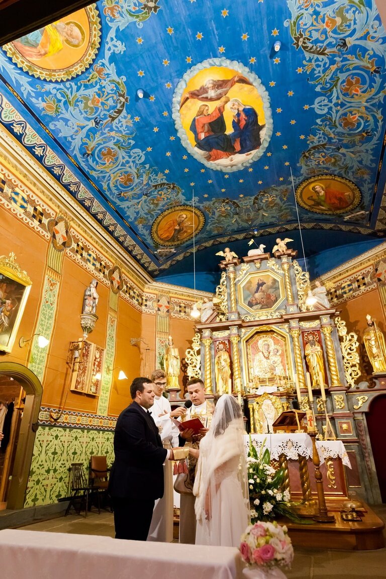 fotografia slubna czechowice, zdjecia slubne czechowice, fotograf slubny slask, slub w kosciele sw marcina w brzeszczach, zabytkowy kosciol drewniany brzeszcze, slub w drewnianym kosciele brzeszcze, wesele dworek cynkownia w czechowicach, wesele w cynkowni czechowice, dworek stara cynkownia, fotografia slubna katowice, zdjecia slubne katowice, zdjecia slubne zywiec, fotografia slubna, zdjecia slubne bielsko, fotograf slubny bielsko, fotograf slubny cieszyn, fotografia slubna cieszyn, www.magiaobrazu.com, zdjecia slubne bielsko, fotografia slubna slask, zdjecia slubne zywiec, zdjecia slubne cieszyn, dwoch fotografow na slub, zdjecia slubne slask,