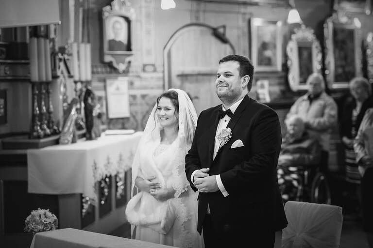 fotografia slubna czechowice, zdjecia slubne czechowice, fotograf slubny slask, slub w kosciele sw marcina w brzeszczach, zabytkowy kosciol drewniany brzeszcze, slub w drewnianym kosciele brzeszcze, wesele dworek cynkownia w czechowicach, wesele w cynkowni czechowice, dworek stara cynkownia, fotografia slubna katowice, zdjecia slubne katowice, zdjecia slubne zywiec, fotografia slubna, zdjecia slubne bielsko, fotograf slubny bielsko, fotograf slubny cieszyn, fotografia slubna cieszyn, www.magiaobrazu.com, zdjecia slubne bielsko, fotografia slubna slask, zdjecia slubne zywiec, zdjecia slubne cieszyn, dwoch fotografow na slub, zdjecia slubne slask,