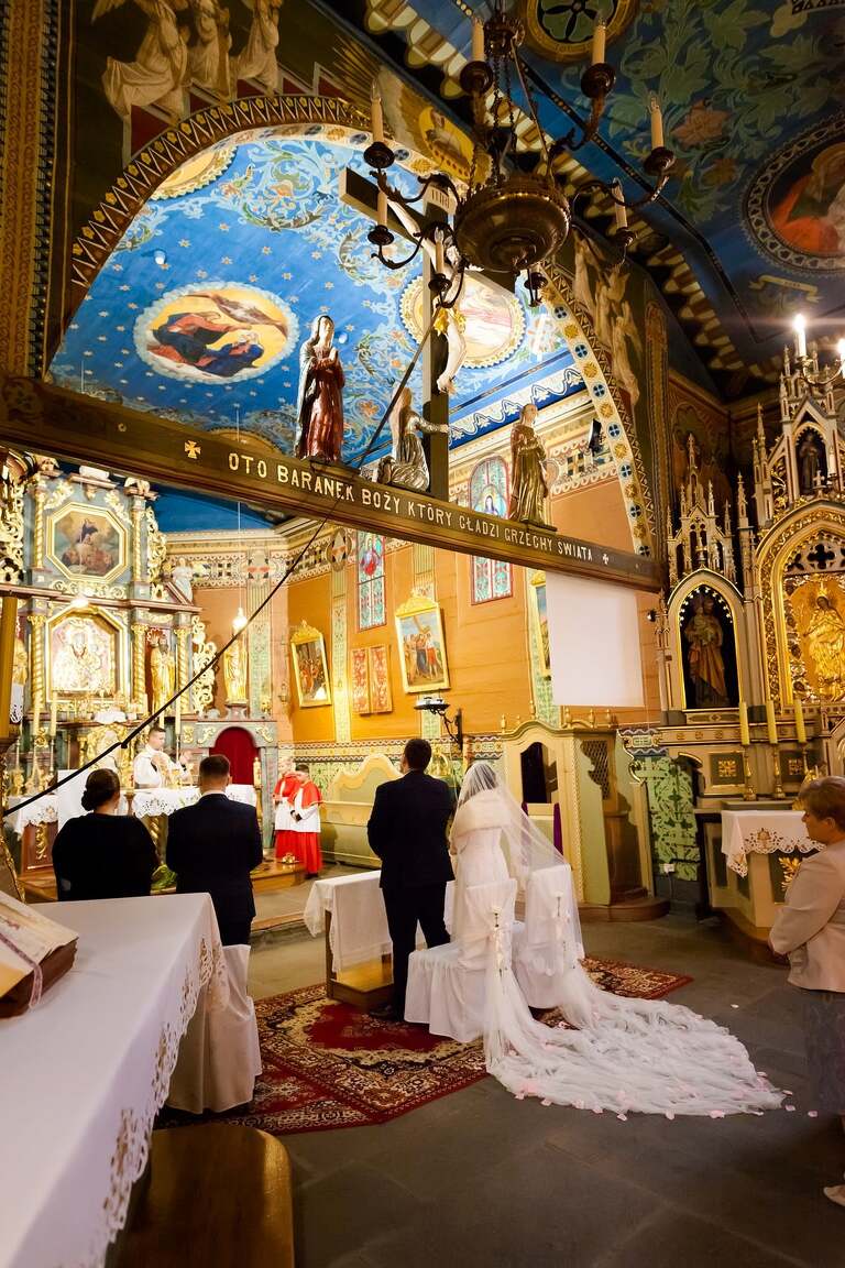 fotografia slubna czechowice, zdjecia slubne czechowice, fotograf slubny slask, slub w kosciele sw marcina w brzeszczach, zabytkowy kosciol drewniany brzeszcze, slub w drewnianym kosciele brzeszcze, wesele dworek cynkownia w czechowicach, wesele w cynkowni czechowice, dworek stara cynkownia, fotografia slubna katowice, zdjecia slubne katowice, zdjecia slubne zywiec, fotografia slubna, zdjecia slubne bielsko, fotograf slubny bielsko, fotograf slubny cieszyn, fotografia slubna cieszyn, www.magiaobrazu.com, zdjecia slubne bielsko, fotografia slubna slask, zdjecia slubne zywiec, zdjecia slubne cieszyn, dwoch fotografow na slub, zdjecia slubne slask,