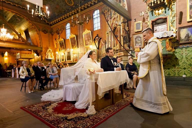 fotografia slubna czechowice, zdjecia slubne czechowice, fotograf slubny slask, slub w kosciele sw marcina w brzeszczach, zabytkowy kosciol drewniany brzeszcze, slub w drewnianym kosciele brzeszcze, wesele dworek cynkownia w czechowicach, wesele w cynkowni czechowice, dworek stara cynkownia, fotografia slubna katowice, zdjecia slubne katowice, zdjecia slubne zywiec, fotografia slubna, zdjecia slubne bielsko, fotograf slubny bielsko, fotograf slubny cieszyn, fotografia slubna cieszyn, www.magiaobrazu.com, zdjecia slubne bielsko, fotografia slubna slask, zdjecia slubne zywiec, zdjecia slubne cieszyn, dwoch fotografow na slub, zdjecia slubne slask,