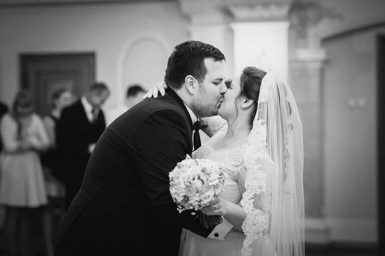 fotografia slubna czechowice, zdjecia slubne czechowice, fotograf slubny slask, slub w kosciele sw marcina w brzeszczach, zabytkowy kosciol drewniany brzeszcze, slub w drewnianym kosciele brzeszcze, wesele dworek cynkownia w czechowicach, wesele w cynkowni czechowice, dworek stara cynkownia, fotografia slubna katowice, zdjecia slubne katowice, zdjecia slubne zywiec, fotografia slubna, zdjecia slubne bielsko, fotograf slubny bielsko, fotograf slubny cieszyn, fotografia slubna cieszyn, www.magiaobrazu.com, zdjecia slubne bielsko, fotografia slubna slask, zdjecia slubne zywiec, zdjecia slubne cieszyn, dwoch fotografow na slub, zdjecia slubne slask,