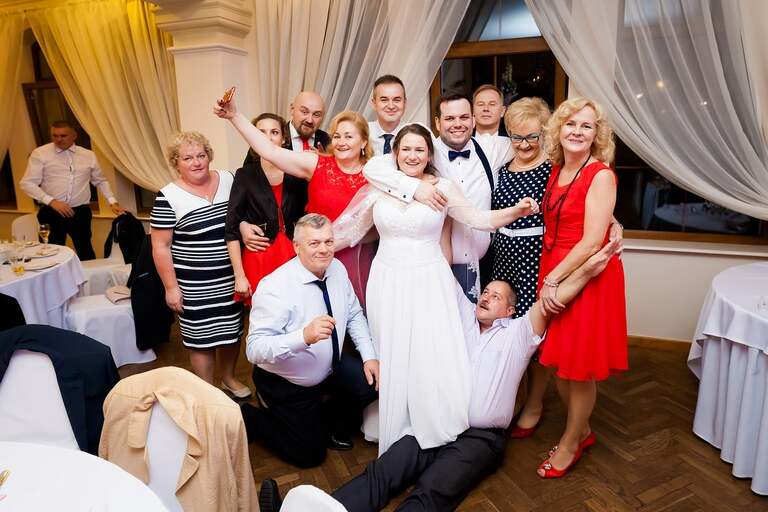 fotografia slubna czechowice, zdjecia slubne czechowice, fotograf slubny slask, slub w kosciele sw marcina w brzeszczach, zabytkowy kosciol drewniany brzeszcze, slub w drewnianym kosciele brzeszcze, wesele dworek cynkownia w czechowicach, wesele w cynkowni czechowice, dworek stara cynkownia, fotografia slubna katowice, zdjecia slubne katowice, zdjecia slubne zywiec, fotografia slubna, zdjecia slubne bielsko, fotograf slubny bielsko, fotograf slubny cieszyn, fotografia slubna cieszyn, www.magiaobrazu.com, zdjecia slubne bielsko, fotografia slubna slask, zdjecia slubne zywiec, zdjecia slubne cieszyn, dwoch fotografow na slub, zdjecia slubne slask,