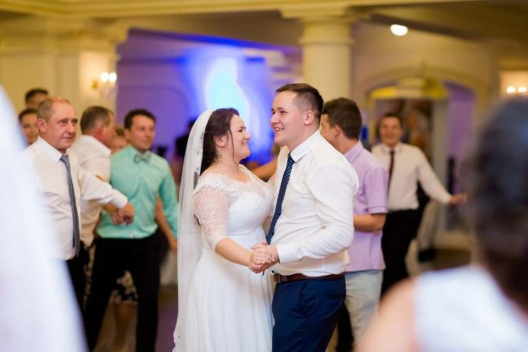 fotografia slubna czechowice, zdjecia slubne czechowice, fotograf slubny slask, slub w kosciele sw marcina w brzeszczach, zabytkowy kosciol drewniany brzeszcze, slub w drewnianym kosciele brzeszcze, wesele dworek cynkownia w czechowicach, wesele w cynkowni czechowice, dworek stara cynkownia, fotografia slubna katowice, zdjecia slubne katowice, zdjecia slubne zywiec, fotografia slubna, zdjecia slubne bielsko, fotograf slubny bielsko, fotograf slubny cieszyn, fotografia slubna cieszyn, www.magiaobrazu.com, zdjecia slubne bielsko, fotografia slubna slask, zdjecia slubne zywiec, zdjecia slubne cieszyn, dwoch fotografow na slub, zdjecia slubne slask,