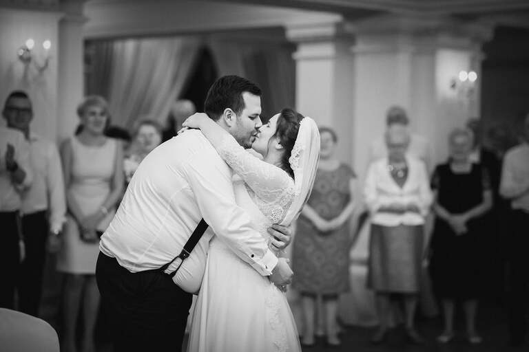 fotografia slubna czechowice, zdjecia slubne czechowice, fotograf slubny slask, slub w kosciele sw marcina w brzeszczach, zabytkowy kosciol drewniany brzeszcze, slub w drewnianym kosciele brzeszcze, wesele dworek cynkownia w czechowicach, wesele w cynkowni czechowice, dworek stara cynkownia, fotografia slubna katowice, zdjecia slubne katowice, zdjecia slubne zywiec, fotografia slubna, zdjecia slubne bielsko, fotograf slubny bielsko, fotograf slubny cieszyn, fotografia slubna cieszyn, www.magiaobrazu.com, zdjecia slubne bielsko, fotografia slubna slask, zdjecia slubne zywiec, zdjecia slubne cieszyn, dwoch fotografow na slub, zdjecia slubne slask,